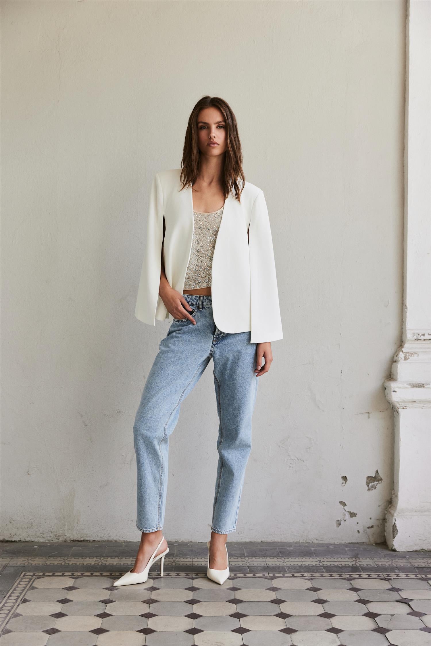 Beverly Cape White Blazere